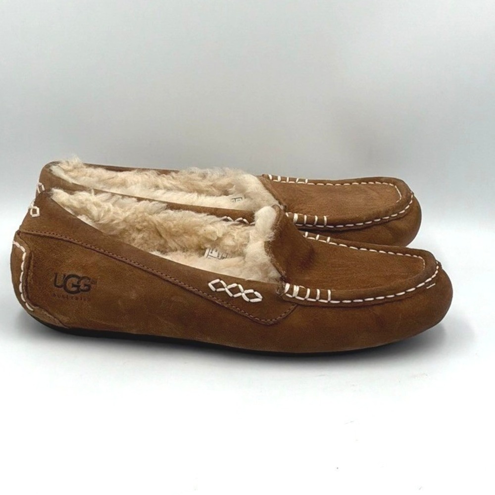 UGG Ansley Moccasin Slippers Womens 8 Chestnut Suede Sheepskin Lined 3312